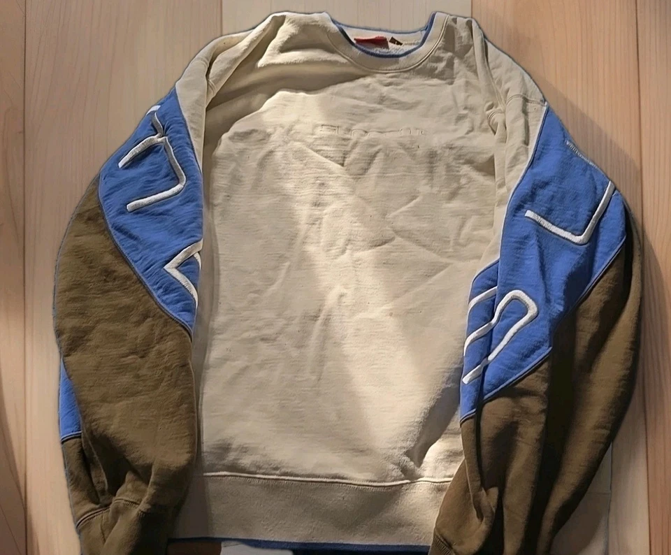 Logotipo Supreme cuello redondo bordado en espalda y mangas Foto 2 de 4