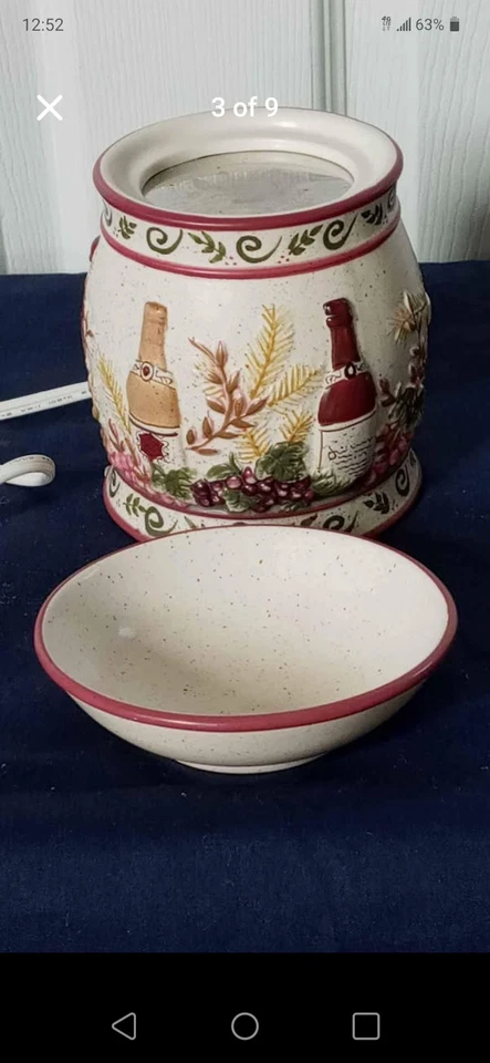 Calentador de cera temático para botellas de vino de Yankee Candle Foto 3 de 4