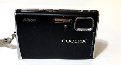 Nikon COOLPIX S50 Digital Camera - Black W/Battery