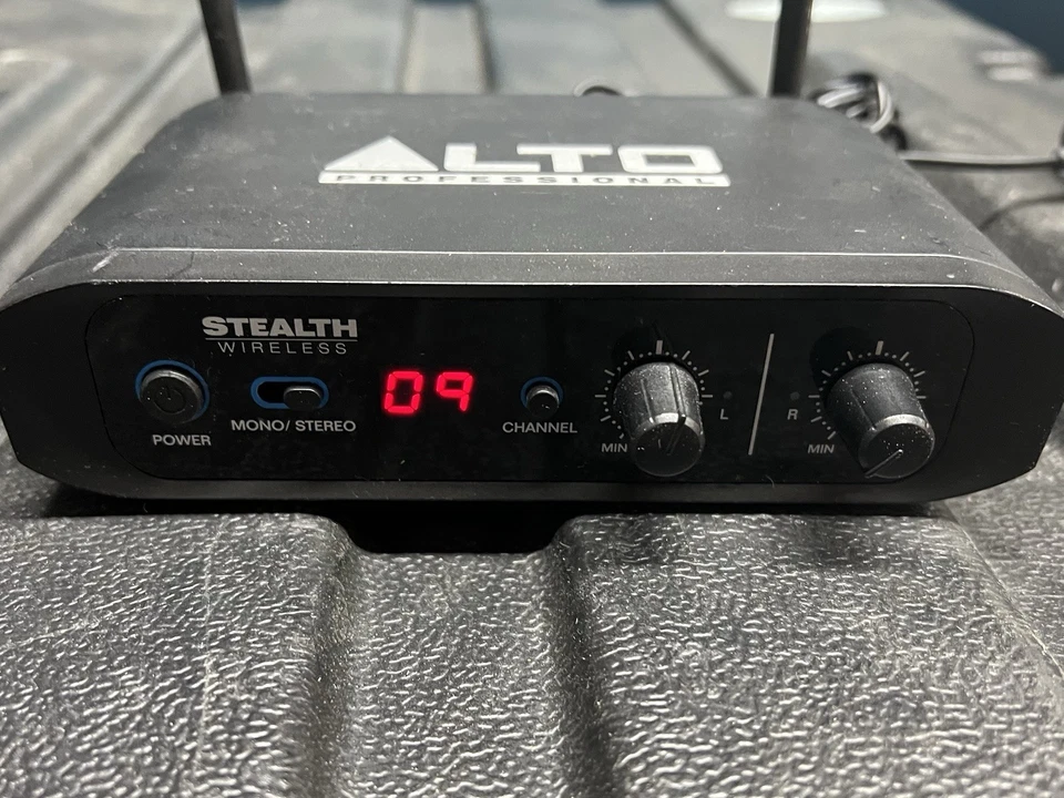 Sistema inalámbrico estéreo inalámbrico Alto Stealth para altavoces activos Foto 3 de 4