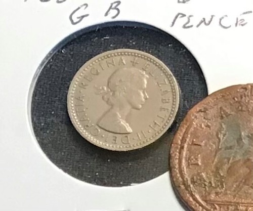 LOT OF 3 COINS GREAT BRITAIN 1719 (RARE) FARTHING, 1944 3 PENCE, 1963 6 PENCE - Picture 7 of 7