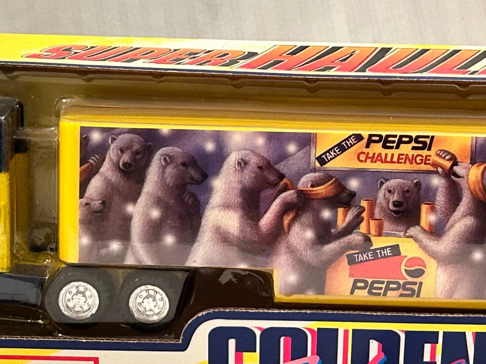 Литой и пластиковый полугрузовик Golden Wheel 1996 Pepsi Cola - Изображение 4 из 4