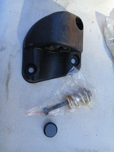 DORMAN MIRROR BRACKET #924-5105