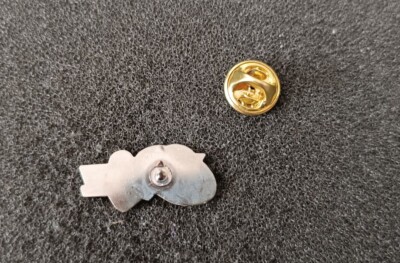 Pin's Antenne 2 Marilyn Monroe Médias Télévision Cinéma 21 mm Signé