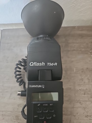 2 Quantum T5d-R Qflash Flash - Picture 17 of 21
