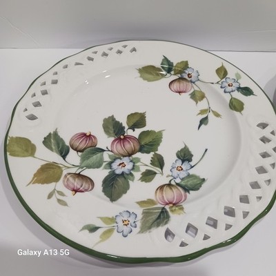 Brunelli Flowers Fruit Lattice 10  Dinner Plates Set Of 2 Reticulated Excellent 