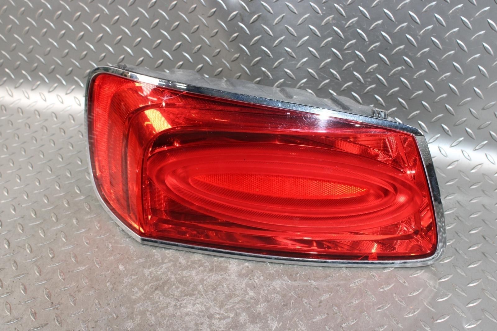 14-18 Flying Spur *DMG* Quarter Panel Driver Left LH Taillight Tail Light Lamp