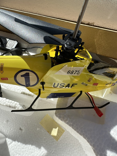 Heli Max AXE EZ Pre-Built Radio Controlled Helicopter In Box - Picture 11 of 24