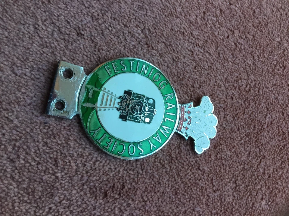 VINTAGE CAR BADGE. ( Festiniog Railway Society ,Chrome /Enamel Badge.) - Image 4 of 4