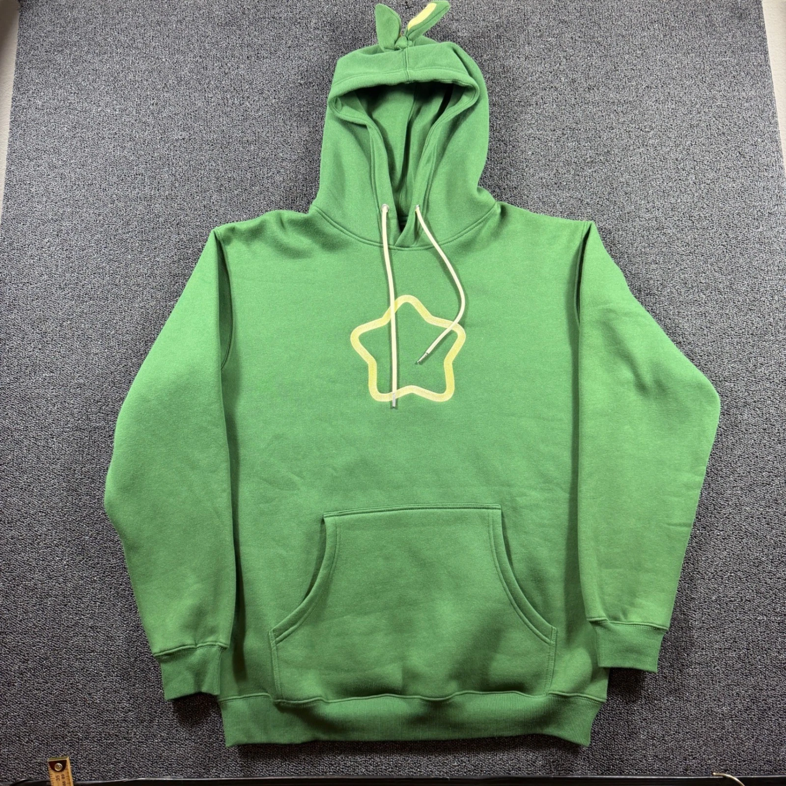 Sykkuno Official Merch Green Star Sprout Hoodie Men's Large Youtuber Influencer