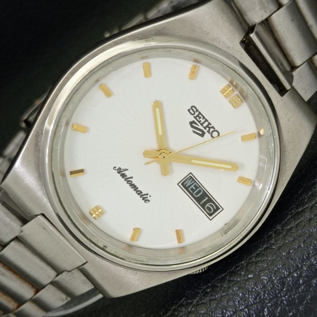 MENS JAPAN GENUINE DIAL WATCH a433291-a 5 SEIKO 7009A AUTOMATIC VINTAGE WHITE - vintagewatches.pk