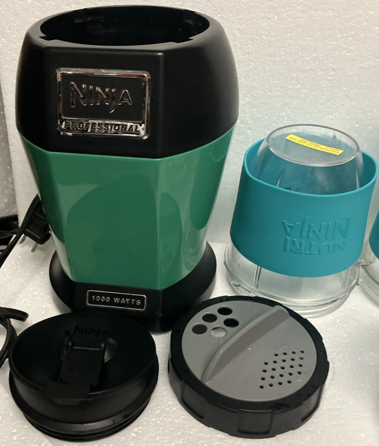 Nutri Ninja Pro BL455 1000W Professional Blender Smoothie Maker Set
Opens in a new window or tab