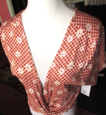 SO Brown Daisy Check Reversible Twist Short Sleeve Crop Top Women's Size XL NWT