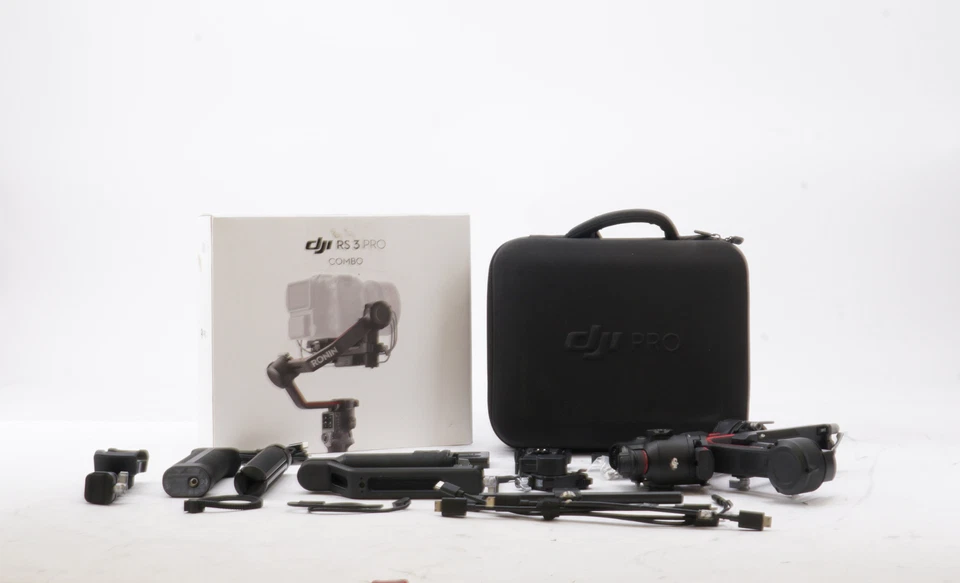DJI RS 3 Pro Gimbal Stabilizer Combo
