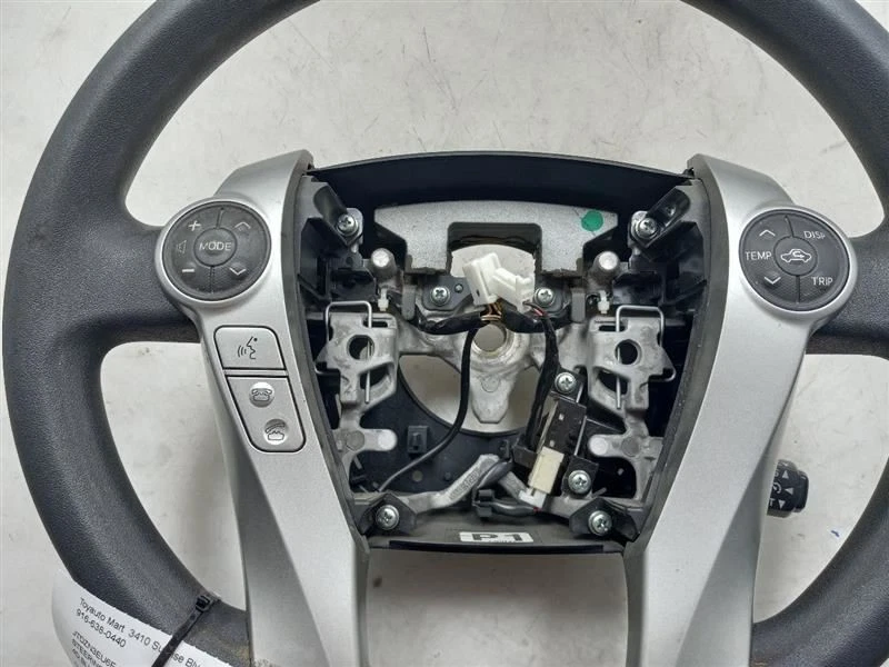 Toyota Prius V 2014 volante Foto 3 de 4