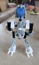 LEGO TECHNIC BIONICLE: Kopaka 8536 -   Set w/ Can, Manual. Sword, Poster Missing