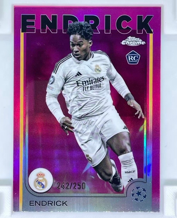 Endrick 2024-25 Topps Chrome UCC Pink Refractor 242/250 RC #100