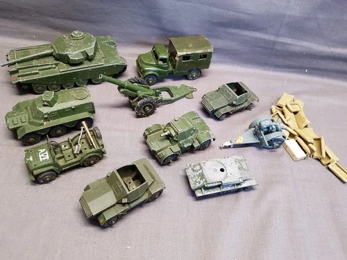 10 X VINTAGE DINKY TOYS MILITARY VEHICLES, TANK, AUSTIN CHAMP, GUN ETC UNBOXED