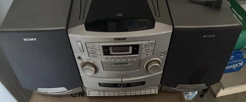 SONY CFD-ZW755 Boombox Stereo SystemCD/Dual Cassette/ AM/FM Radio Not working