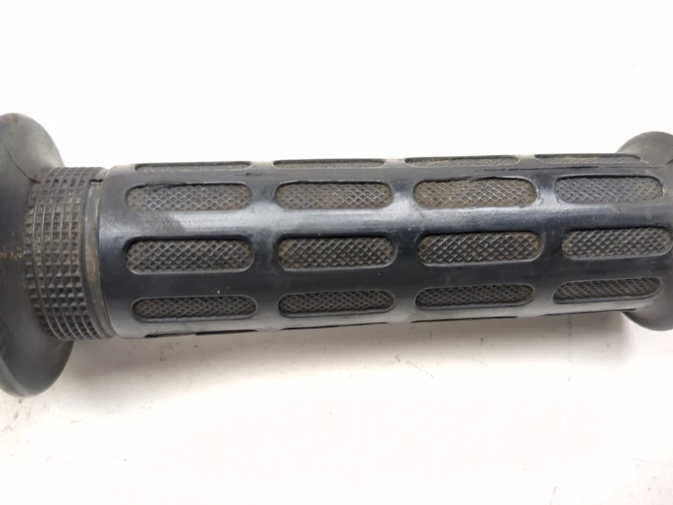 91-08 Honda Nighthawk CB250 Throttle Tube And Grips Set - Image 4 of 4