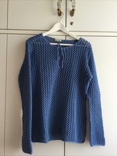 Pullover Gr. 42 blau Lochmuster, schön!