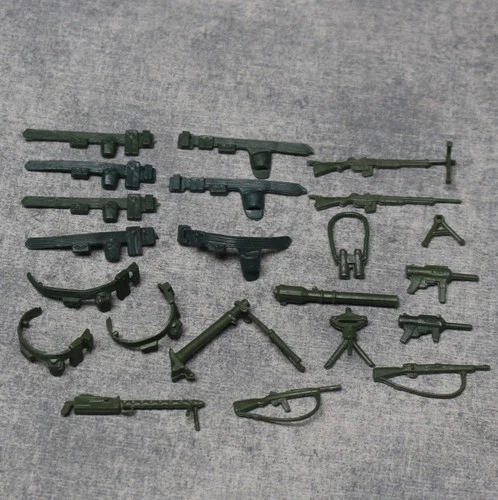Lot of 25 Vintage Marx Battleground Playset Small Plastic Weapons & Accessories