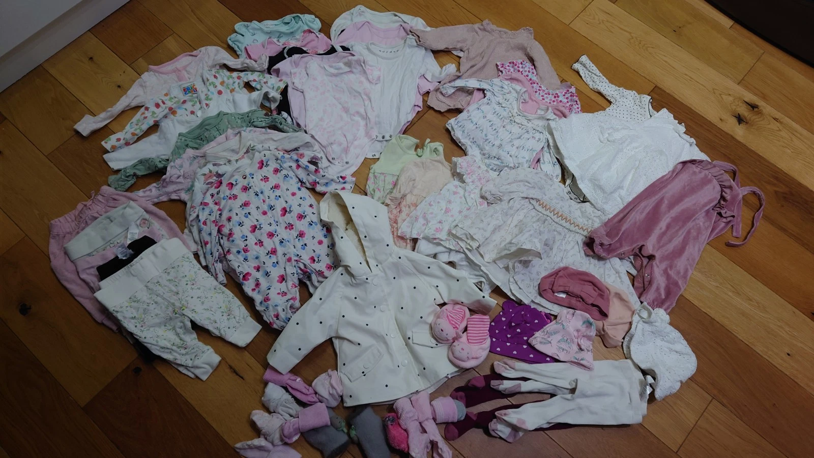 Baby Girl Clothes Bundle 0-3 Months 50+ pieces
Opens in a new window or tab