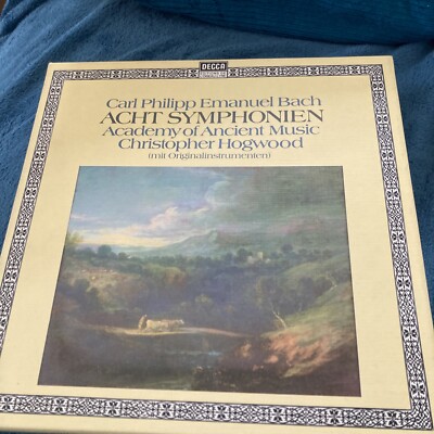 C.p.e. Bach.  Acht Sym / Hogwood/ C32 