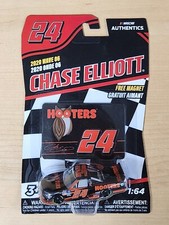2020 Wave 6 Chase Elliott Hooters Bounty Hunter Truck 1/64 NASCAR Authentics