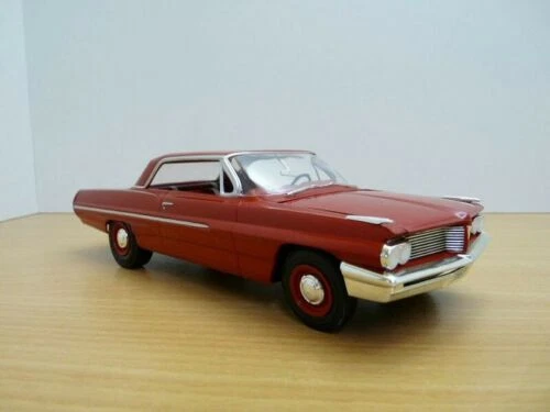 AMT Pontiac Vehículos Diecast y de juguete