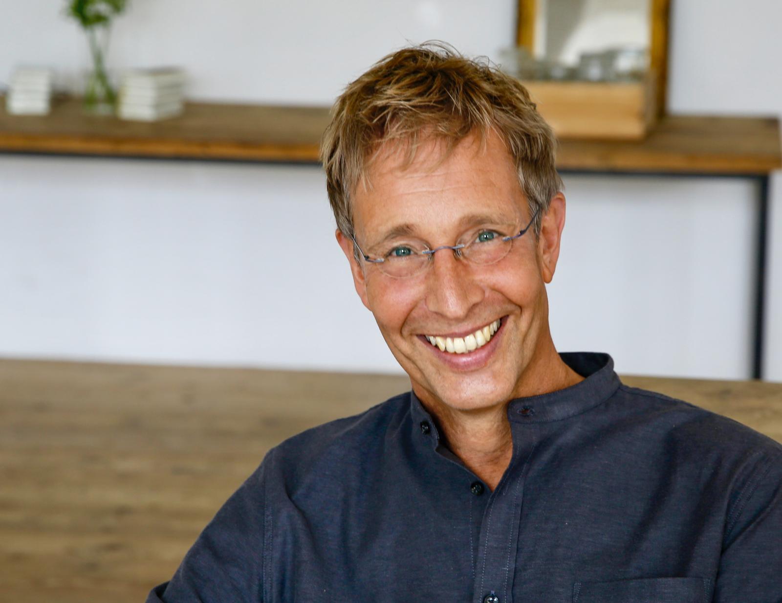 Thumbnail - Tom Diesbrock | Ein Vogel Namens Schopenhauer | Buch | Deutsch (2024)