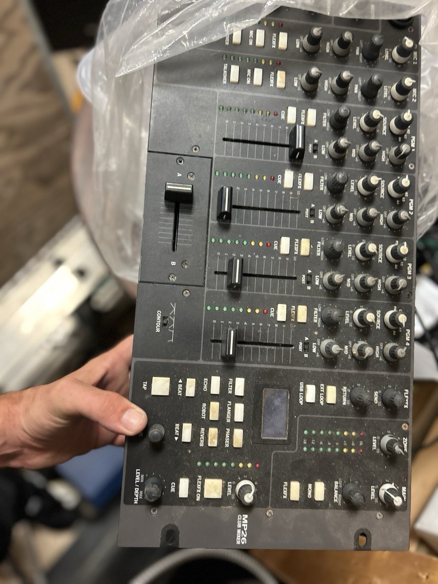 Allen & Heath Xone:4D【新品未使用】DJミキサー midi ALLEN&HEATH/アレン＆ヒース DJミキサー XONE:4D ☆元箱付属 - 楽器の