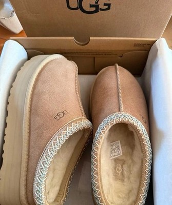 Women s Uggs Size 9