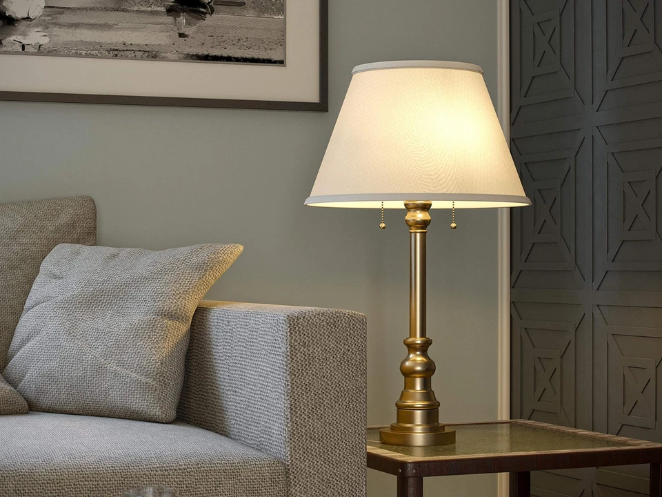 Lámpara de mesa 30437AB Spyglass con acabado de latón antiguo, estilo clásico, 30,5" H... Foto 2 de 4