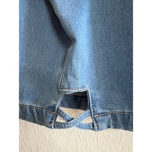 Avenue Denim 26 Lattice Butter Denim Light wash Shorts - Picture 6 of 11