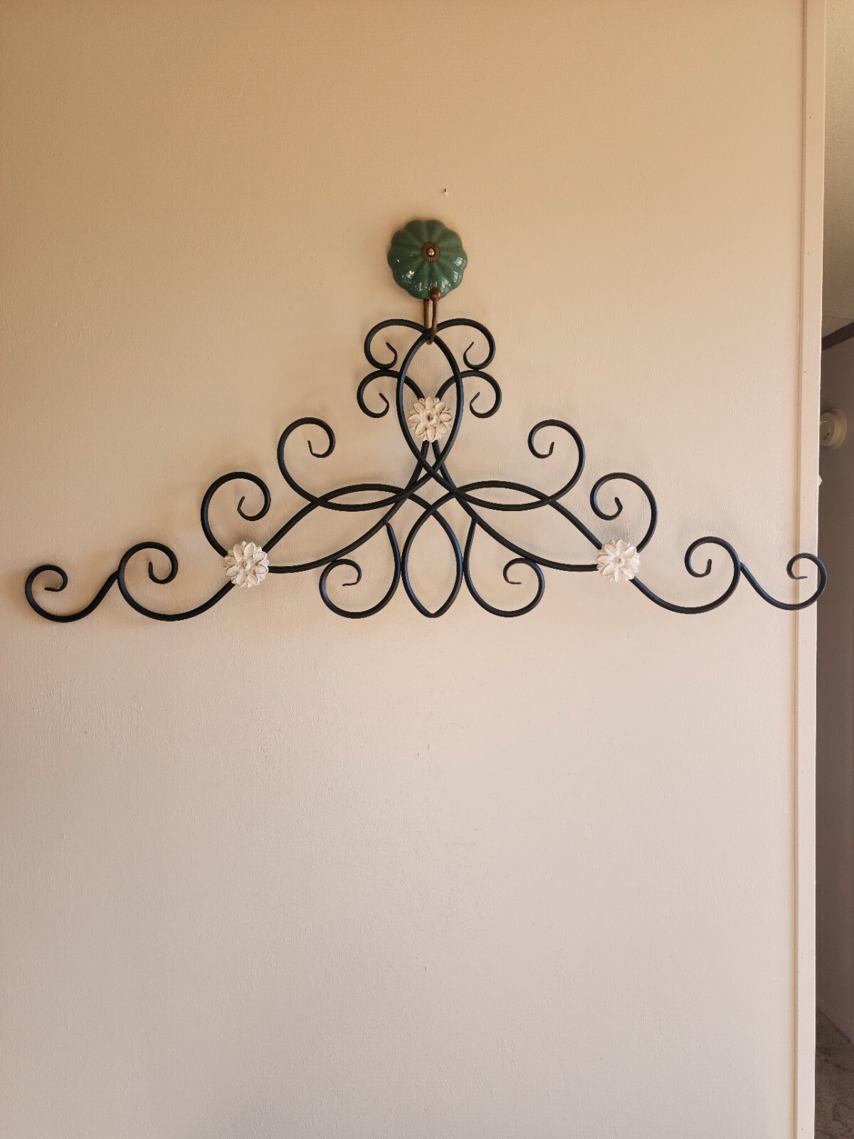 Rustic Black Metal & Wood Flowers  Hanging Wall Scroll Wall Art