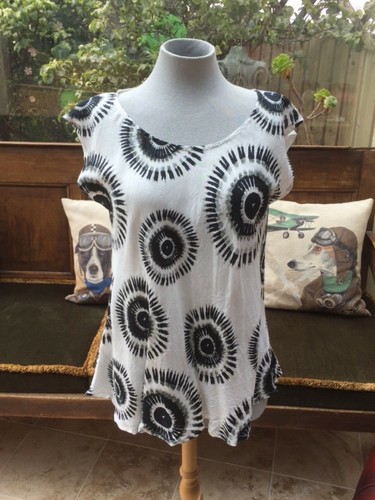 Masai Clothing White/Black/Green/Grey 
