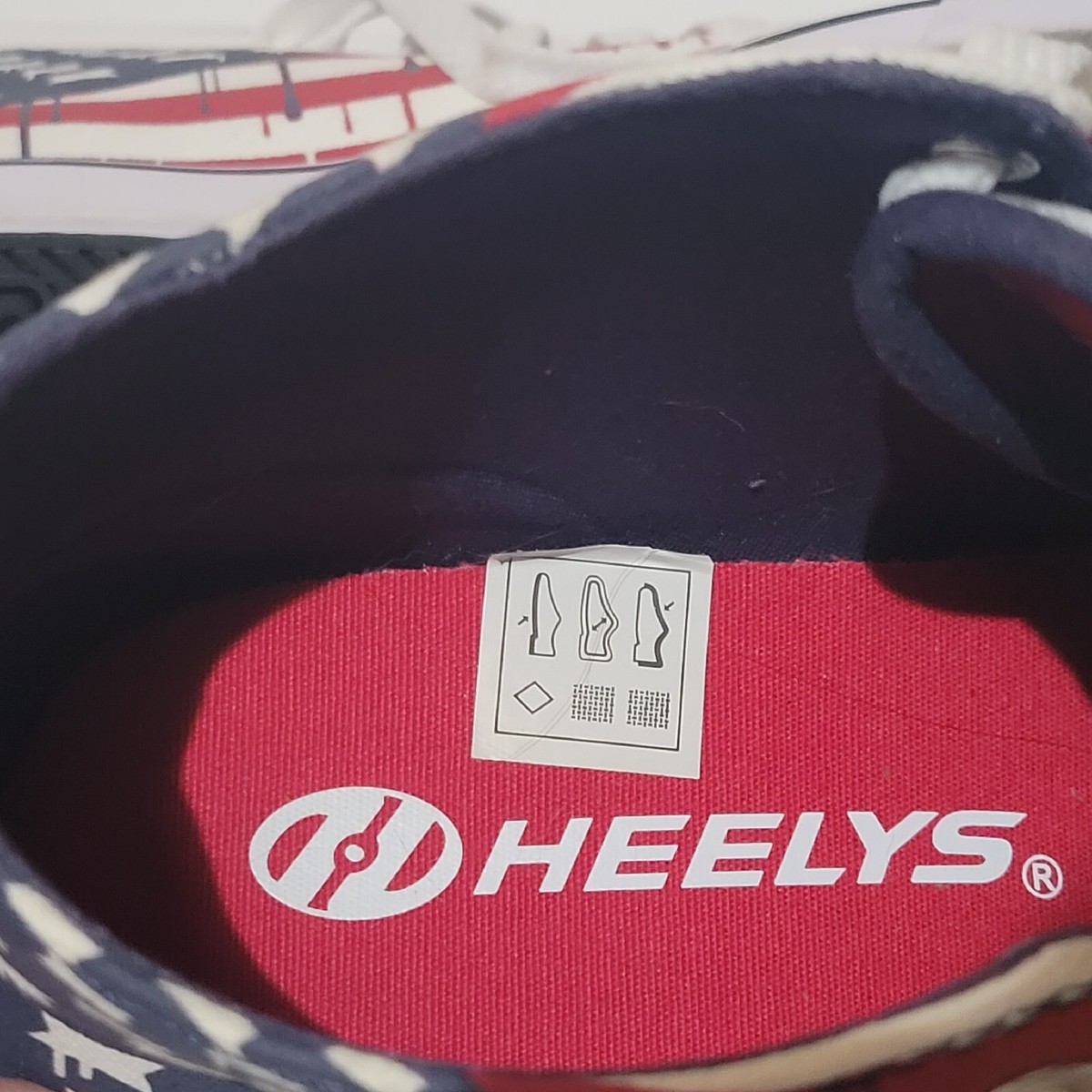 Heelys Hustle Skate Shoe Mens Size 8 American Flag Canvas Hi 
