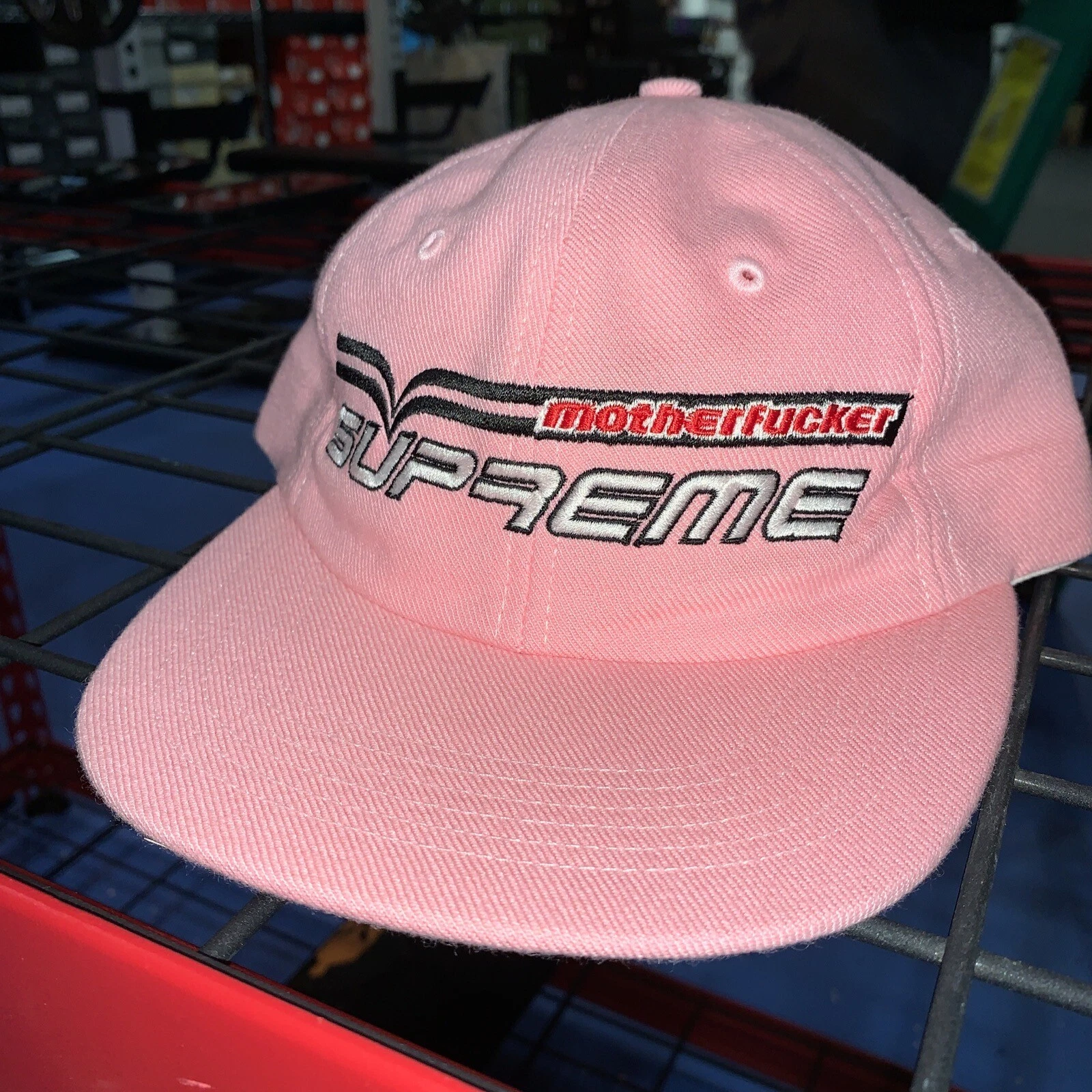 Supreme MF Logo 6 panneaux rose (100 % AUTHENTIQUE) SS19 (TOUT NEUF)