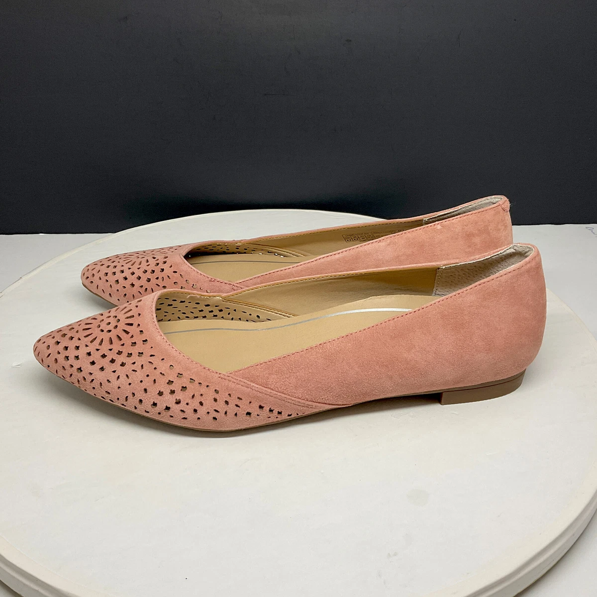 Vionic perforated shop slip on