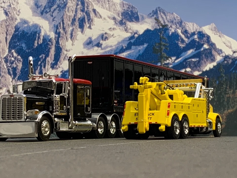 1/64 SPECCAST YELLOW/WHITE W/ FLAMES 385 PETERBILT WRECKER TOW TRUCK - Image 3 of 4