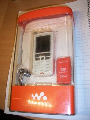+++ HANDY - SONY-ERICSSON W800i +++