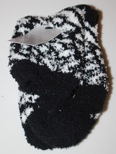 West Loop Womens Black White Soft Cozy Warm Fuzzy Socks NWT Shoe Size 4-10