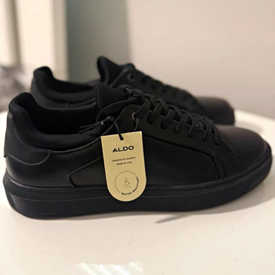 ALDO Men s US 9 Black Patent Leather Lace-Up Water Resistant Low Top