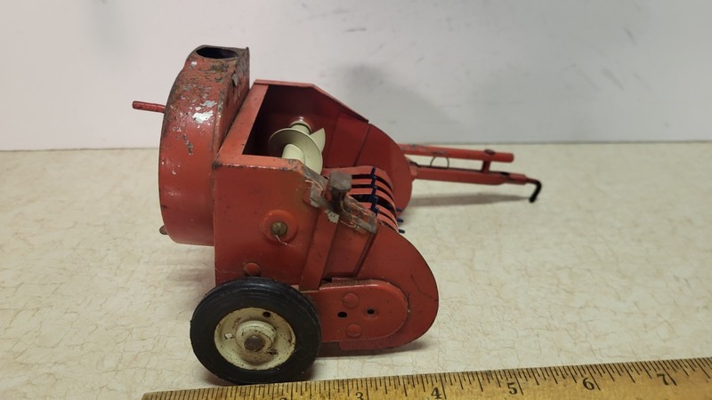 Toy Vintage 1960's Tru-Scale IH  Forage Harvester / Chopper # 8
