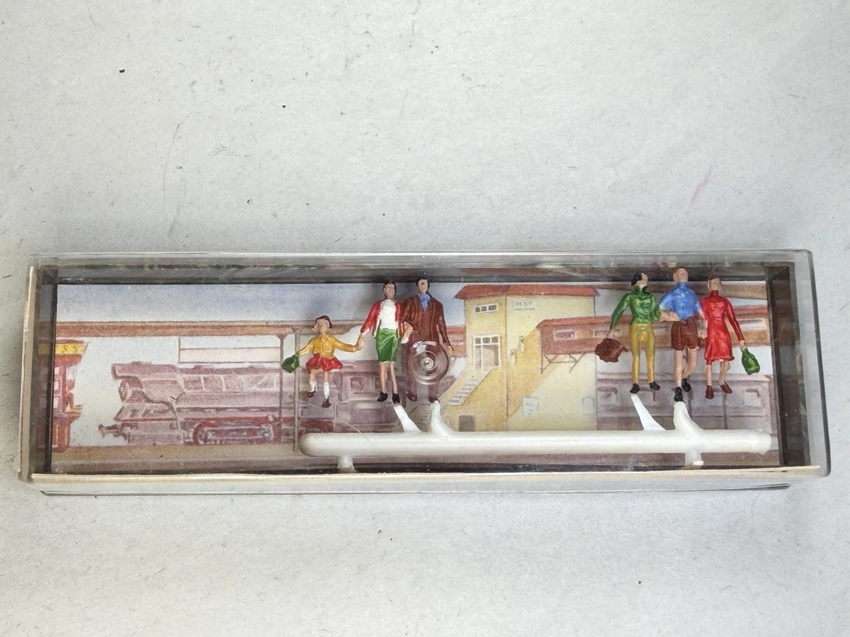 Personnages sortant de magasins PREISER-79015 - UTM Modélisme Ferroviaire