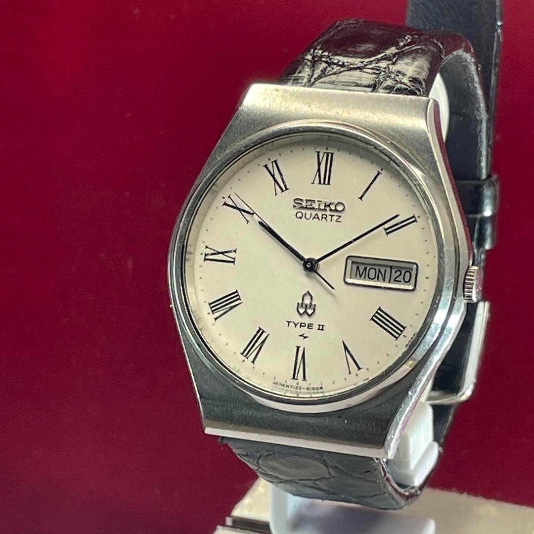 70s 未使用 SEIKO ソシエ 変わりラグ QZ 電池交換済 日本製 腕時計 電池交換済】SEIKO 腕時計 V701-1781 セイコー Qz ゴールド