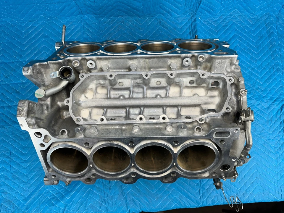 Bloque de cilindros del motor Lexus LS460 GX460 GS460 4,6 L 59 k 2010-2023 OEM Foto 3 de 4