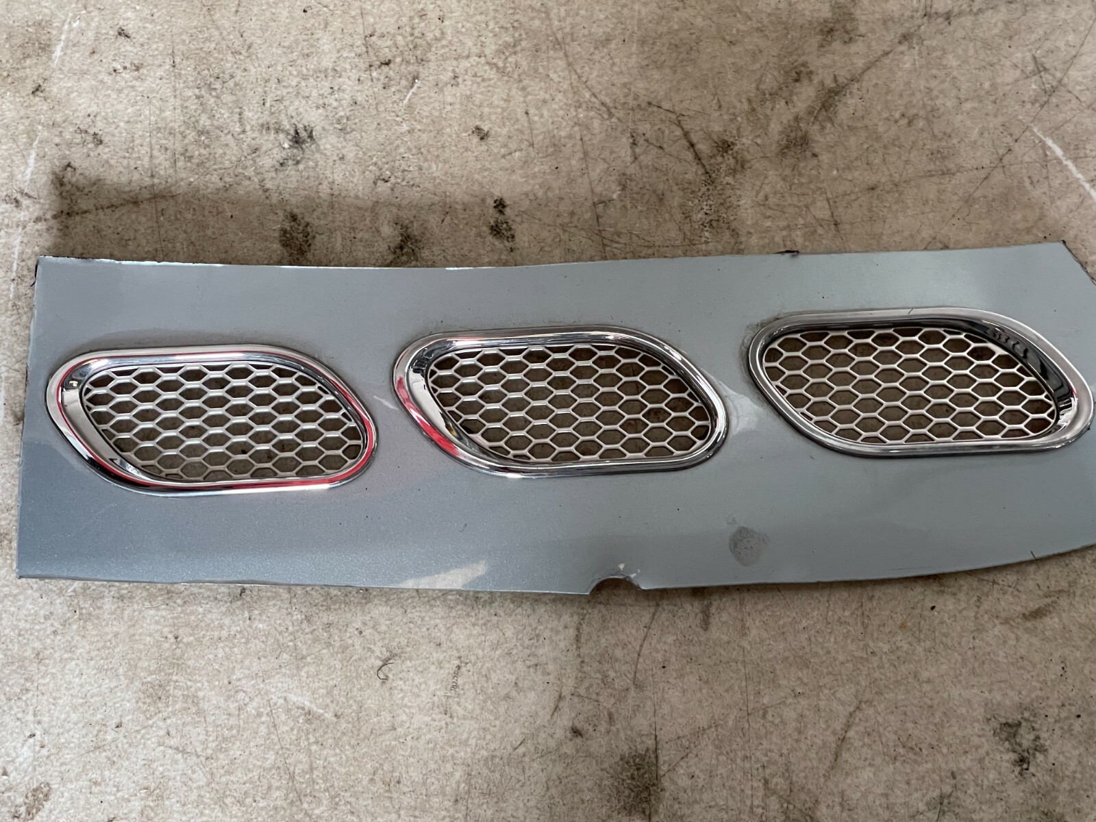 MASERATI QUATTROPORTE M139 OEM 04-08 FRONT SET OF 3 FENDER GRILL VENT GRILLE 
