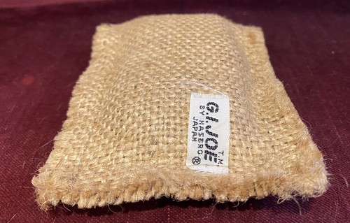 VINTAGE 1960s SANDBAG ACCESSORY FOR GI JOE 12 INCH ACTION FIGURES HASBRO JAPAN! - Picture 4 of 5